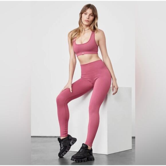 ALO YOGA  Seamless High-Waist Ribbed Legging - Raspberry Sorbet - Picture 2 of 2